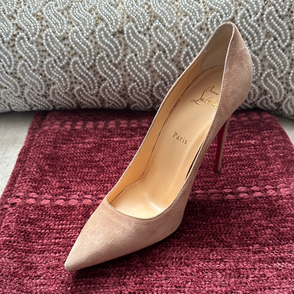 Christian Louboutin Beige Pointed Heels - Picture 4 of 7
